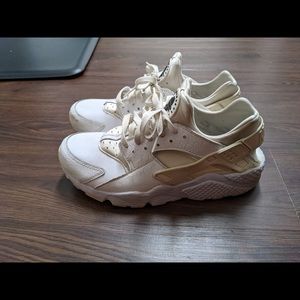 Nike Men’s Air Huarache Running Shoes, White